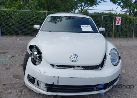 2015 Volkswagen Beetle 1.8T Classic из США, поврежденный, VIN 3VWF17AT2FM656714
